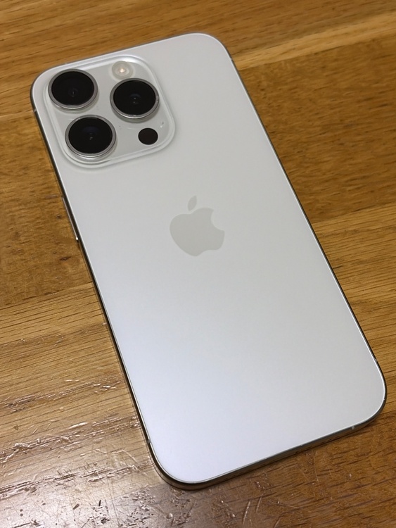 iPhone iPhone 15 Pro 256GB SIMフリー（スマホ）の商品画像 - 査定依頼日：2026年6月24日 - 最高査定価格：87,000円