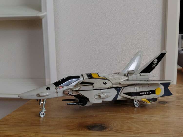 マクロス　超合金ロボット（その他のおもちゃ）の商品画像 - 査定依頼日：2025年1月20日 - 最高査定価格：2,000円