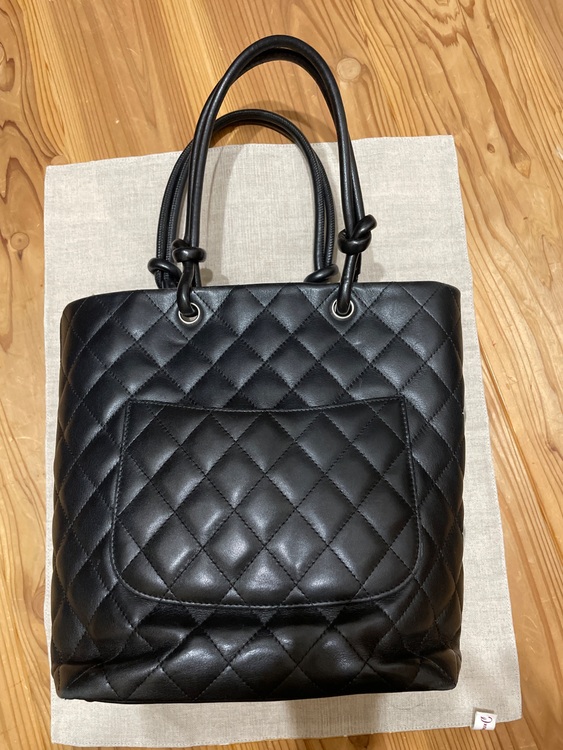 9895444（ブランドバッグ）の商品画像 - 査定依頼日：2025年7月12日 - 最高査定価格：150,000円