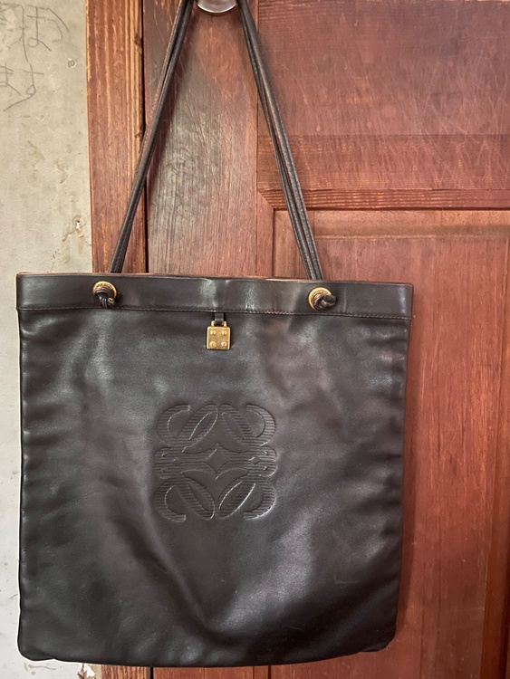 VINTAGE LOEWE/ロエベ】ショルダーバッグ（ブランドバッグ）の商品画像 - 査定依頼日：2026年10月5日 - 最高査定価格：30,000円