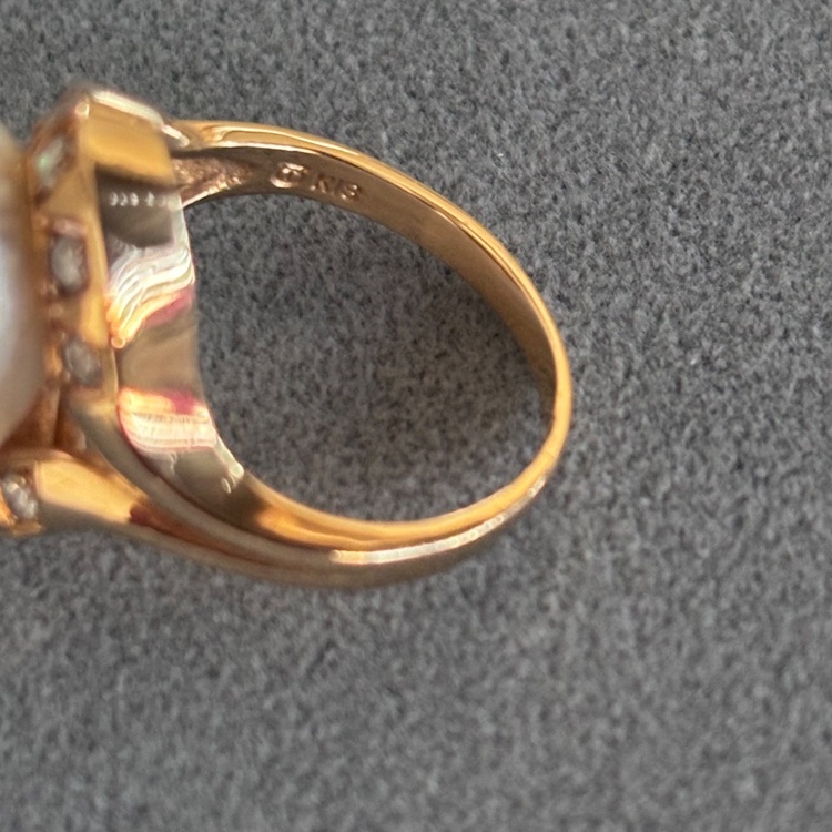 南洋真珠（ゴールデン）ダイヤK18リング（宝石）の商品画像 - 査定依頼日：2025年12月1日 - 最高査定価格：110,000円