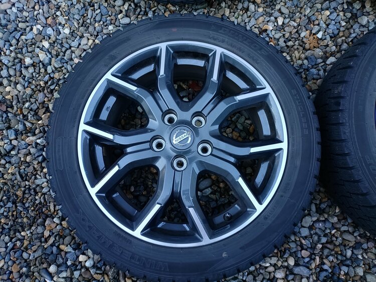 ホイールタイヤ（カー用品）の商品画像 - 査定依頼日：2026年1月22日 - 最高査定価格：8,000円