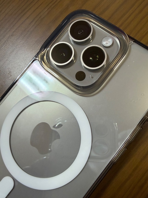 iPhone 15 Pro Max 1TB SIMフリー（スマホ）の商品画像 - 査定依頼日：2026年4月29日 - 最高査定価格：110,000円