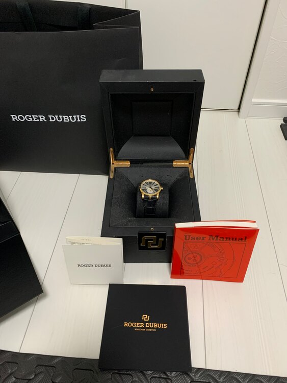 ロジェ・デュブイ エクスカリバー （高級時計）の商品画像 - 査定依頼日：2025年4月13日 - 最高査定価格：1,280,000円