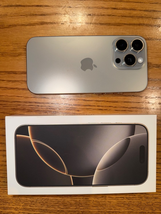 iPhone16Pro（スマホ）の商品画像 - 査定依頼日：2025年11月18日 - 最高査定価格：124,000円