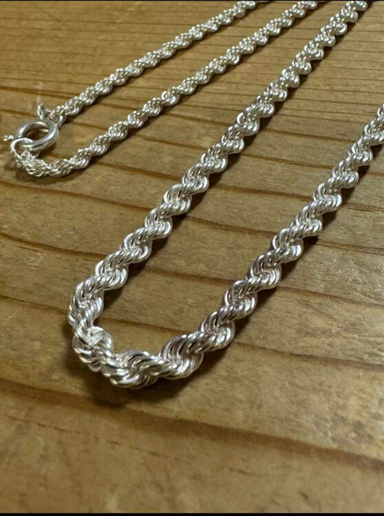 ロープチェーンネックレス（金・貴金属）の商品画像 - 査定依頼日：2025年3月2日 - 最高査定価格：250,000円