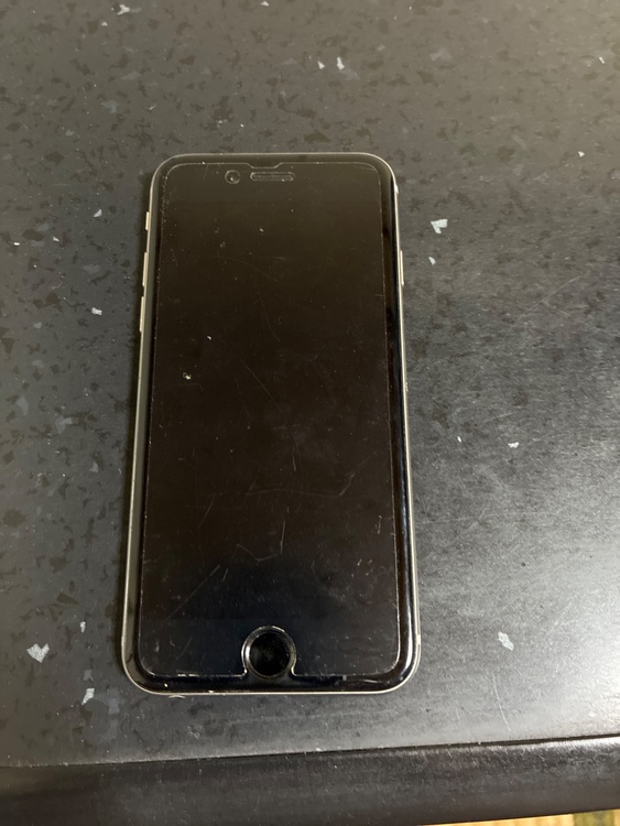iPhone6s 16GB Softbank（スマホ）の商品画像 - 査定依頼日：2026年4月15日 - 最高査定価格：100,000円
