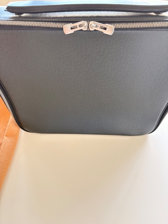 ルイヴィトン タイガ （ブランドバッグ）の商品画像 - 査定依頼日：2026年2月28日 - 最高査定価格：55,000円