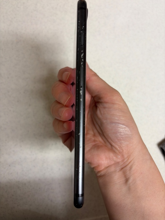iPhone 8 plus（スマホ）の商品画像 - 査定依頼日：2026年7月12日 - 最高査定価格：4,500円