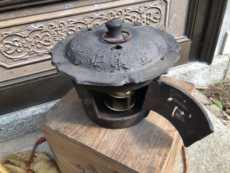 灯籠（美術品・骨董品）の商品画像 - 査定依頼日：2026年7月16日 - 最高査定価格：5,000円