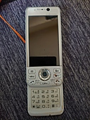 P-02A(パールホワイト)（スマホ）の商品画像 - 査定依頼日：2019年10月13日 - 最高査定価格：2,000円