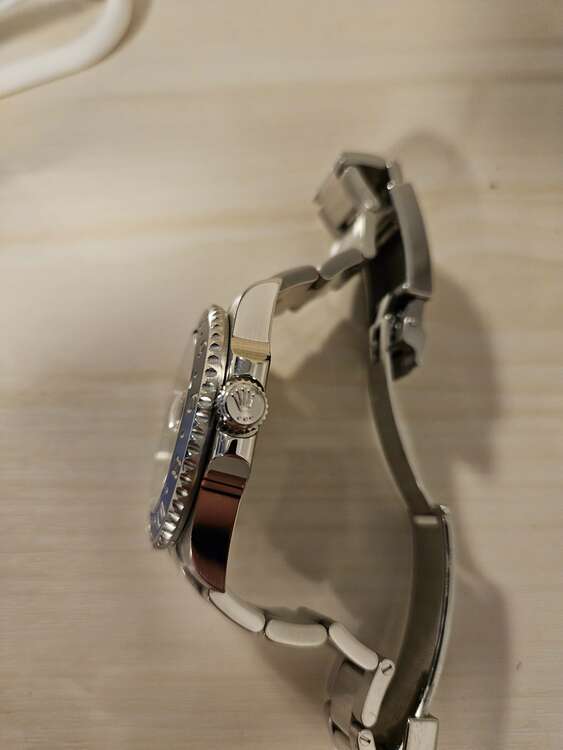 ロレックス GMTマスター 116710BLN（高級時計）の商品画像 - 査定依頼日：2025年4月23日 - 最高査定価格：1,880,000円