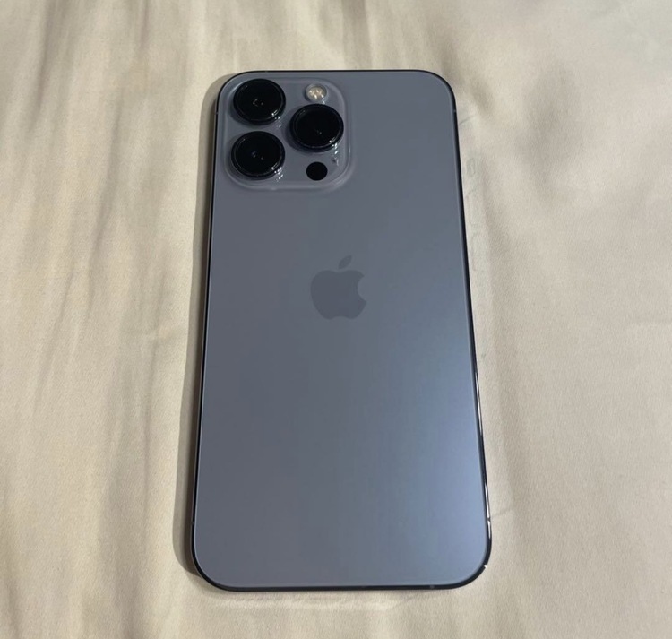 iPhone 13 Pro 128GB docomo（スマホ）の商品画像 - 査定依頼日：2026年3月13日 - 最高査定価格：46,000円