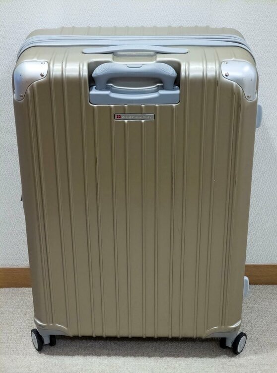 SWISS MILITARYスーツケース CYGNUS SM-A828 GOLD（ブランドバッグ）の商品画像 - 査定依頼日：2026年4月15日 - 最高査定価格：1,000円