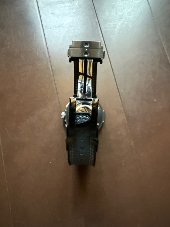 ウブロ ビックバン 83398（高級時計）の商品画像 - 査定依頼日：2025年10月9日 - 最高査定価格：700,000円