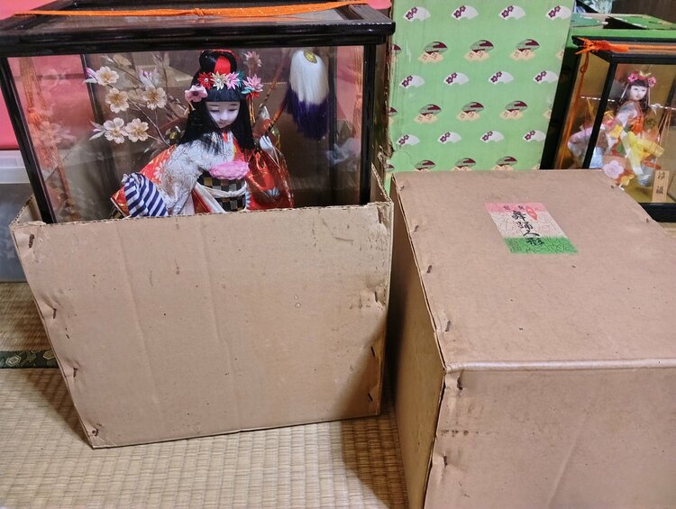 日本人形（美術品・骨董品）の商品画像 - 査定依頼日：2026年8月30日 - 最高査定価格：3,000円