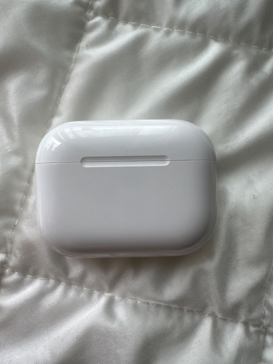 AirPods Pro3（オーディオ・スピーカー）の商品画像 - 査定依頼日：2026年9月30日 - 最高査定価格：17,100円