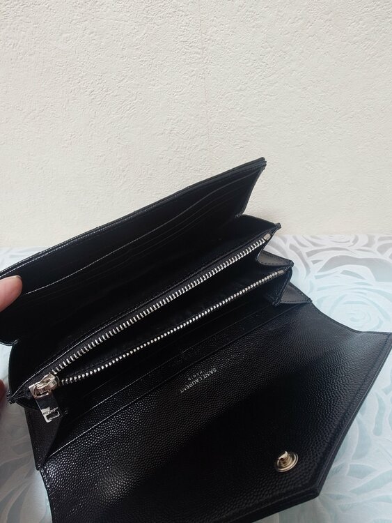 イブサンローラン  （ブランドバッグ）の商品画像 - 査定依頼日：2026年4月16日 - 最高査定価格：65,000円