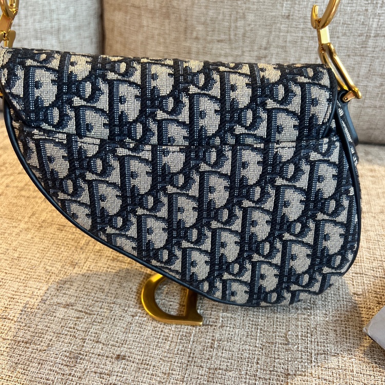 サドルバッグ（ブランドバッグ）の商品画像 - 査定依頼日：2026年4月7日 - 最高査定価格：260,000円