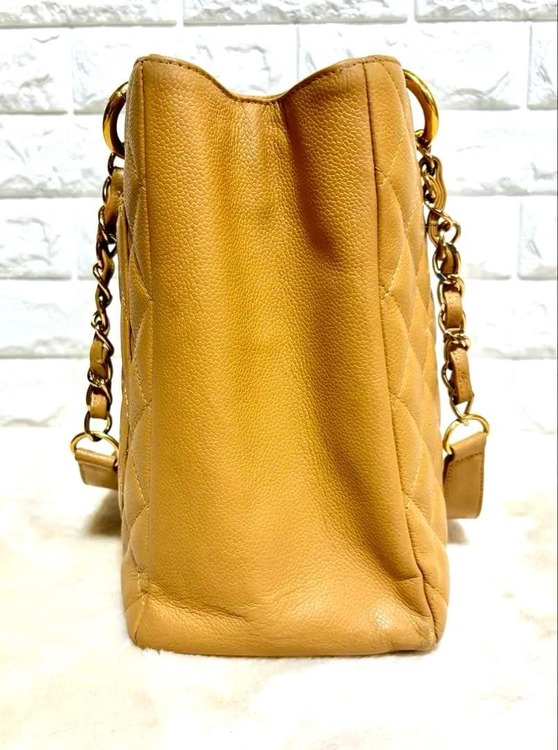 CHANEL GST マトラッセ キャビアスキン トート ベージュ（ブランドバッグ）の商品画像 - 査定依頼日：2026年8月11日 - 最高査定価格：730,000円