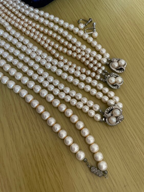 ネックレス、リング、イヤリングなど（宝石）の商品画像 - 査定依頼日：2025年1月20日 - 最高査定価格：100,000円