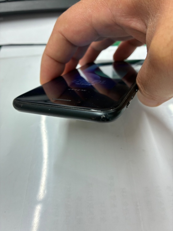 iPhoneSE 第二世代（スマホ）の商品画像 - 査定依頼日：2026年10月20日 - 最高査定価格：9,000円