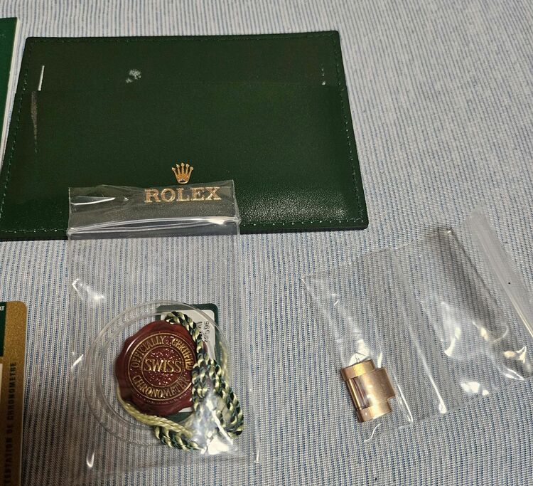 ロレックス デイトナ 116505（高級時計）の商品画像 - 査定依頼日：2025年9月24日 - 最高査定価格：5,850,000円