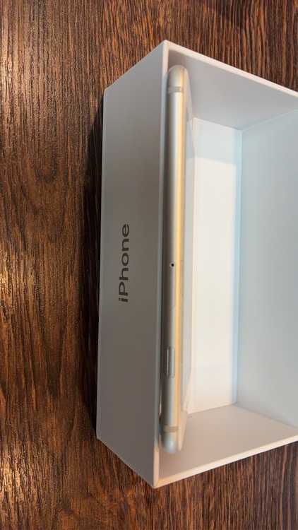 iPhone8（スマホ）の商品画像 - 査定依頼日：2026年7月19日 - 最高査定価格：1,500円