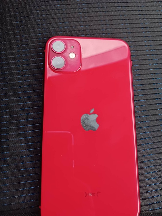 iPhone1164gb レッド（スマホ）の商品画像 - 査定依頼日：2026年7月4日 - 最高査定価格：15,500円