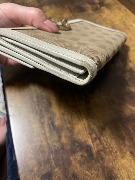 長財布（ブランド財布・小物）の商品画像 - 査定依頼日：2025年6月23日 - 最高査定価格：3,000円