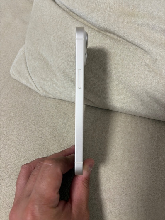 iPhone 14 128GB SIMフリー（スマホ）の商品画像 - 査定依頼日：2026年4月29日 - 最高査定価格：45,000円