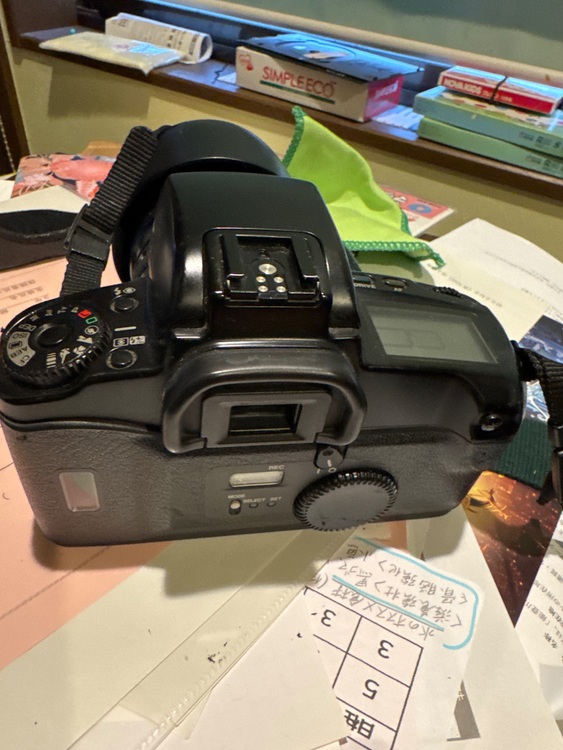 100QD（カメラ）の商品画像 - 査定依頼日：2025年8月11日 - 最高査定価格：3,000円