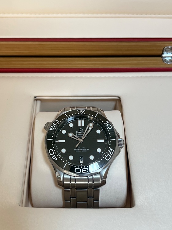 シーマスターダイバー300（高級時計）の商品画像 - 査定依頼日：2025年7月26日 - 最高査定価格：640,000円