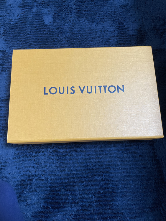 M61698ZIPPYXLm.ECLI.（ブランドバッグ）の商品画像 - 査定依頼日：2021年10月1日 - 最高査定価格：70,000円