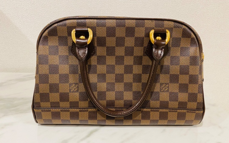 ドゥオモ（ブランドバッグ）の商品画像 - 査定依頼日：2026年4月18日 - 最高査定価格：80,000円