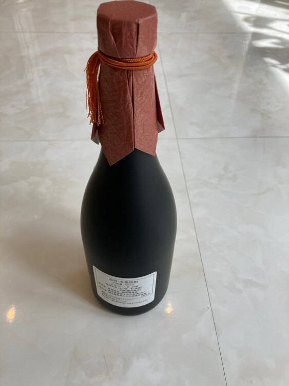 森伊蔵 金ラベル 720ml（お酒）の商品画像 - 査定依頼日：2025年4月29日 - 最高査定価格：9,000円