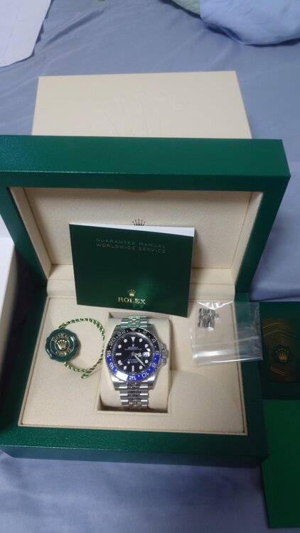 ロレックス GMTマスター 126710BLNR（高級時計）の商品画像 - 査定依頼日：2026年4月14日 - 最高査定価格：2,900,000円