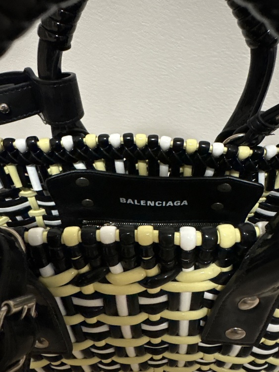 バレンシアガ  （ブランドバッグ）の商品画像 - 査定依頼日：2025年11月8日 - 最高査定価格：60,000円