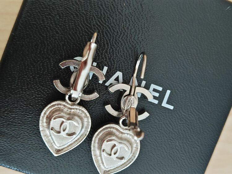 シャネル　ピアス（ブランド財布・小物）の商品画像 - 査定依頼日：2025年8月28日 - 最高査定価格：40,000円