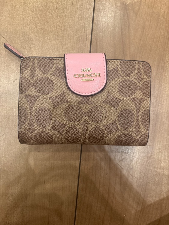 その他 コーチ （ブランドバッグ）の商品画像 - 査定依頼日：2025年10月3日 - 最高査定価格：2,500円