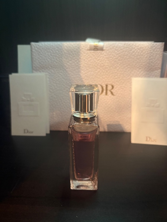 ディオール  （ブランドバッグ）の商品画像 - 査定依頼日：2025年9月27日 - 最高査定価格：1,500円