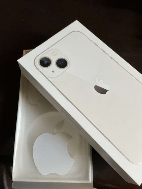 iPhone iPhone 13 128GB SIMフリー（スマホ）の商品画像 - 査定依頼日：2026年10月18日 - 最高査定価格：33,500円