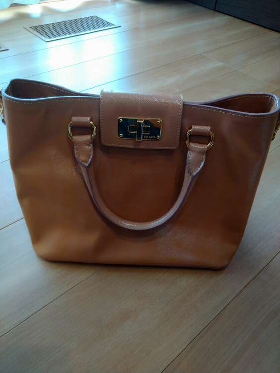 プラダ  （ブランドバッグ）の商品画像 - 査定依頼日：2025年5月27日 - 最高査定価格：25,000円