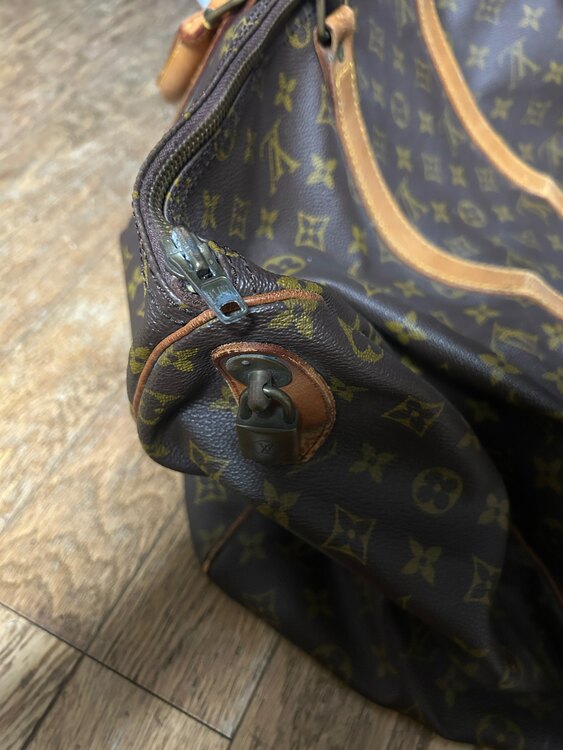 ルイヴィトン モノグラム （ブランドバッグ）の商品画像 - 査定依頼日：2025年4月12日 - 最高査定価格：25,000円