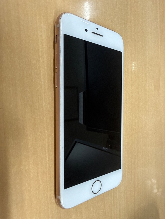 iPhone iPhone8 64GB SIMフリー（スマホ）の商品画像 - 査定依頼日：2026年8月7日 - 最高査定価格：5,500円