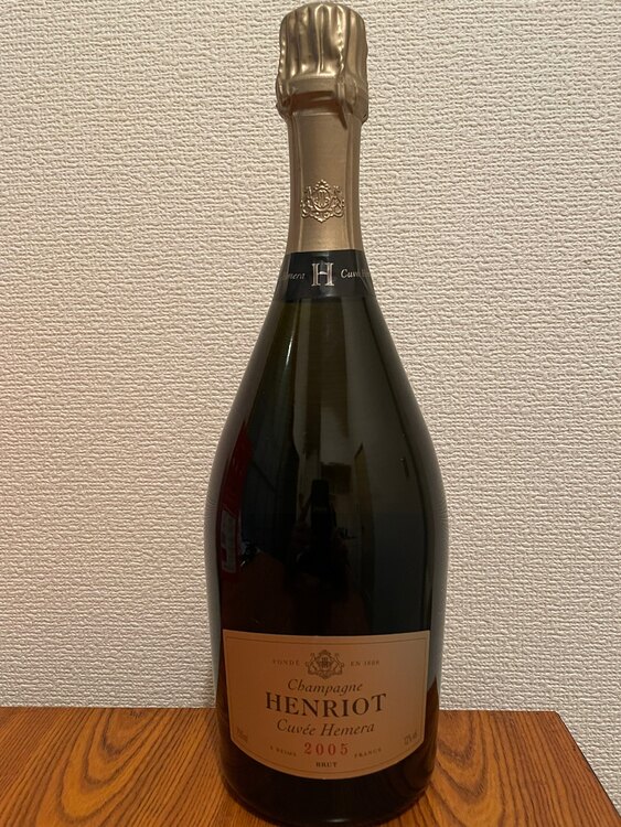 シャンパン アンリオ （お酒）の商品画像 - 査定依頼日：2025年5月13日 - 最高査定価格：11,000円