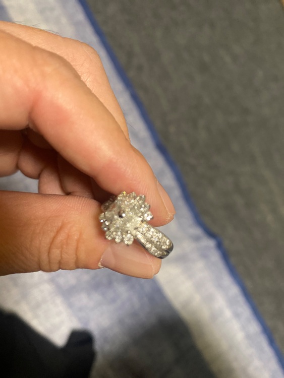 プラチナダイヤモンドリング（宝石）の商品画像 - 査定依頼日：2025年8月20日 - 最高査定価格：80,000円