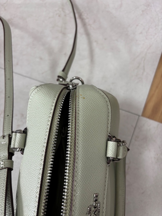 その他 コーチ （ブランドバッグ）の商品画像 - 査定依頼日：2026年4月2日 - 最高査定価格：2,500円