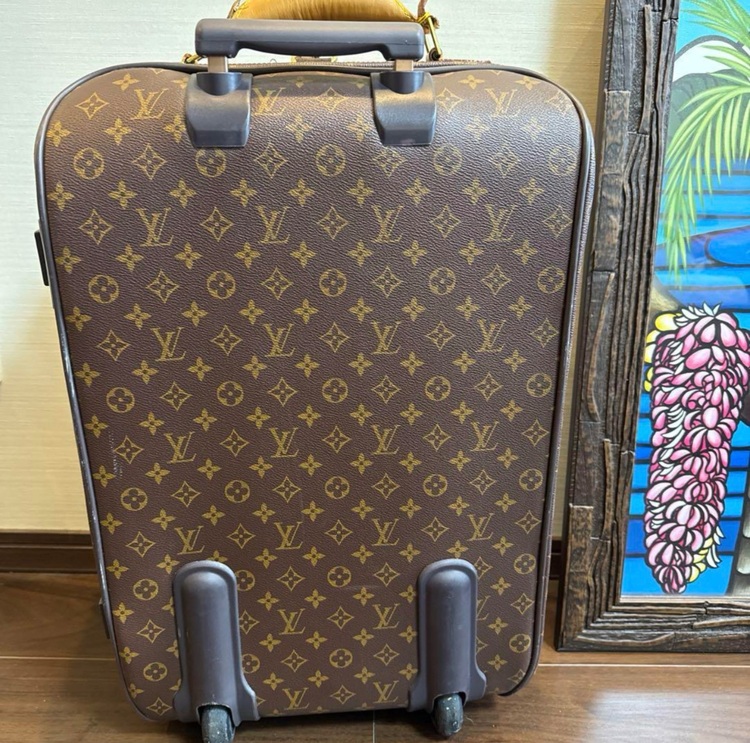 ルイヴィトン　モノグラム　ペガス70 キャリーバッグ スーツケース（ブランドバッグ）の商品画像 - 査定依頼日：2025年7月18日 - 最高査定価格：40,000円