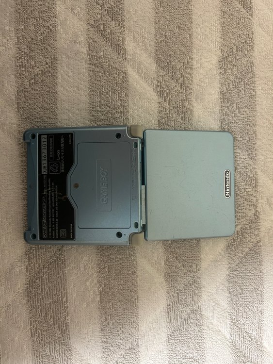 ゲームボーイアドバンスSP（ゲーム機本体・ゲームソフト）の商品画像 - 査定依頼日：2023年10月14日 - 最高査定価格：8,000円